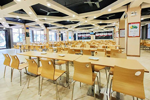 廣州市亞加達(dá)外國(guó)語(yǔ)高級(jí)中學(xué)