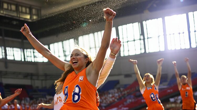 北京領科國際高中招生電話多少？何時聯系更高效？